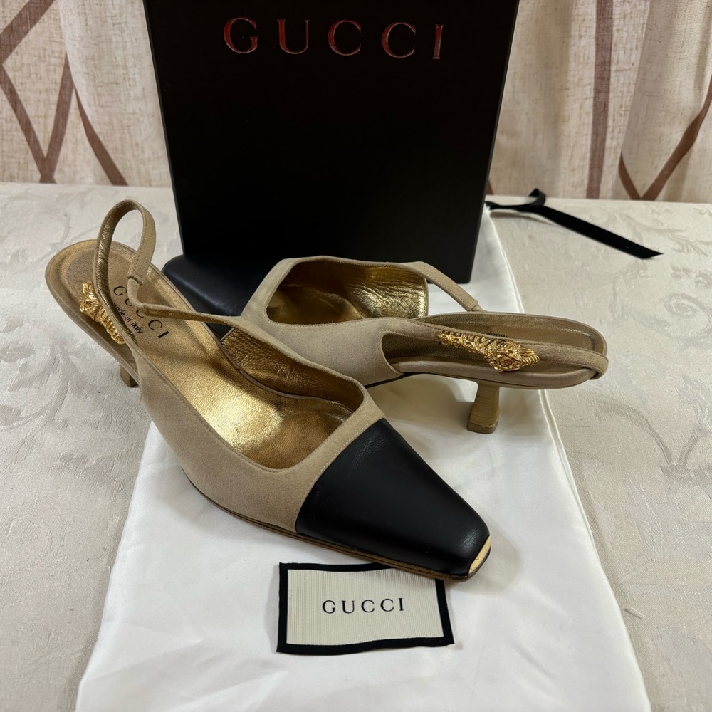 🆕 Gucci Tiger suede two tone slingback shoes